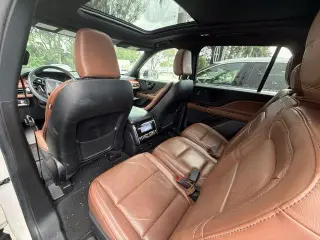 Lincoln Aviator 2023 AWD Reserve 4dr SUV