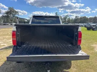 Toyota Tacoma 2024 4x4 SR 4dr Double Cab 5.0 ft SB 8A