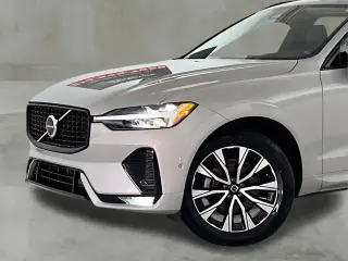 Volvo XC60 2024 AWD B5 Plus Dark Theme SUV de 4 puertas
