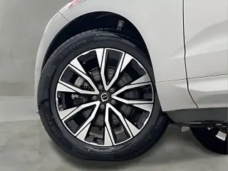 Volvo XC60 2024 AWD B5 Plus Dark Theme SUV de 4 puertas