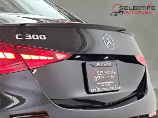 Mercedes-Benz Clase C 2023 C 300 Sedán de 4 puertas