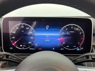Mercedes-Benz Clase C 2023 C 300 Sedán de 4 puertas