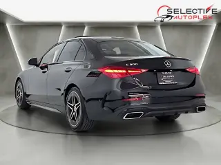 Mercedes-Benz Clase C 2023 C 300 Sedán de 4 puertas