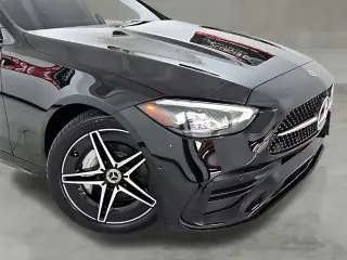 Mercedes-Benz Clase C 2023 C 300 Sedán de 4 puertas