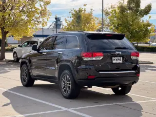 2020 Jeep GRAND CHEROKEE