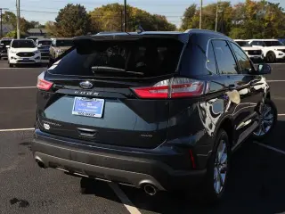 Ford Edge 2022 AWD Titanium 4dr Crossover