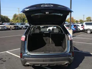 Ford Edge 2022 AWD Titanium 4dr Crossover