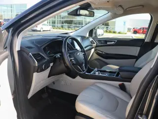 Ford Edge 2022 AWD Titanium 4dr Crossover