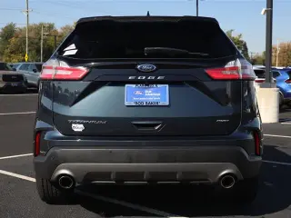 Ford Edge 2022 AWD Titanium 4dr Crossover