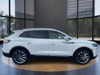 Lincoln Nautilus 2023 Reserve 4dr SUV