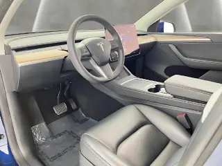 Tesla Model Y 2023 AWD 4dr Crossover