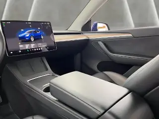 Tesla Model Y 2023 AWD 4dr Crossover