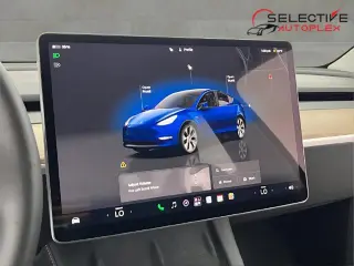 Tesla Model Y 2023 AWD 4dr Crossover