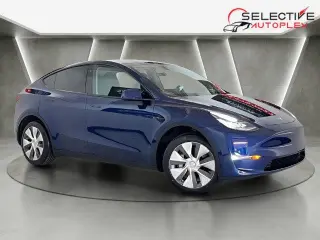 Tesla Model Y 2023 AWD 4dr Crossover