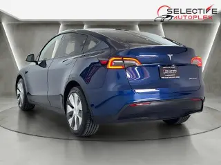 Tesla Model Y 2023 AWD 4dr Crossover
