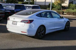 Tesla Model 3 2018 AWD largo alcance 4 puertas Fastback