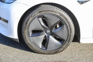 Tesla Model 3 2018 AWD largo alcance 4 puertas Fastback