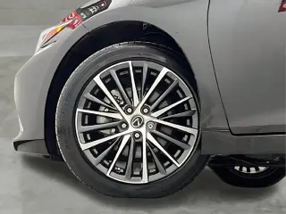 Lexus ES 350 2024 4dr Sedán