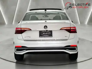 Volkswagen Jetta 2024 SEL 4dr Sedán