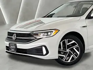 Volkswagen Jetta 2024 SEL 4dr Sedán