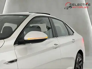 Volkswagen Jetta 2024 SEL 4dr Sedán