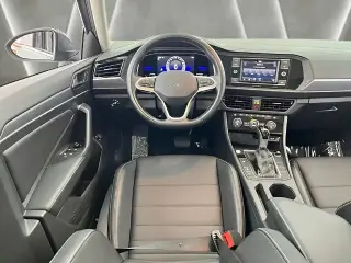 Volkswagen Jetta 2022 SE 4dr Sedán