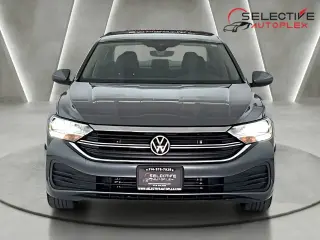 Volkswagen Jetta 2022 SE 4dr Sedán