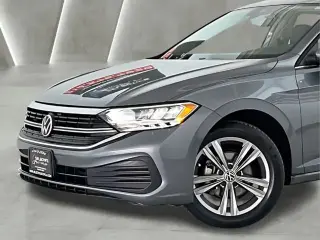 Volkswagen Jetta 2022 SE 4dr Sedán