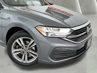 Volkswagen Jetta 2022 SE 4dr Sedán