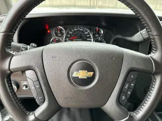 Chevrolet Express 2023 2500 Furgón de Carga 3 Puertas