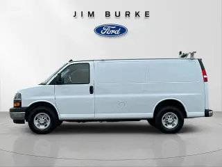 Chevrolet Express 2023 2500 Furgón de Carga 3 Puertas