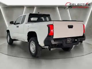 Toyota Tacoma 2025 4x2 SR 2dr XtraCab 6.1 ft LB