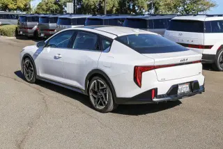 Kia K4 2025 GT-Line 4p Sedan