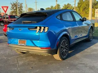 Ford Mustang Mach-E 2025 AWD Premium 4dr SUV