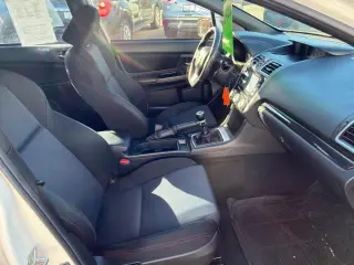 Subaru WRX Base 2016