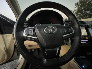 2017 Toyota Camry XLE Auto (Natl)