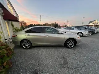 2017 Toyota Camry XLE Auto (Natl)