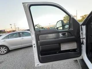 2013 Ford F-150 4WD SuperCrew 145" XL