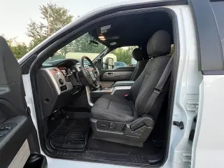 2013 Ford F-150 4WD SuperCrew 145" XL