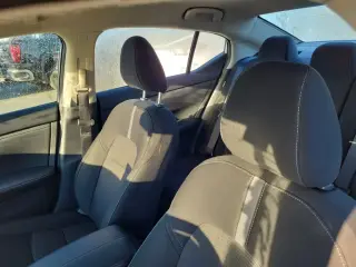 Nissan Sentra 2025 SV 4dr Sedán