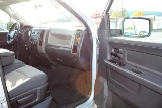 2011 RAM 1500 4WD Quad Cab 140.5" ST