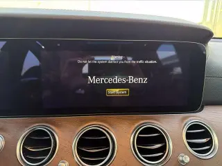 Clase E Mercedes-Benz 2023 E 350 4p Sedan