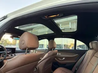 Clase E Mercedes-Benz 2023 E 350 4p Sedan