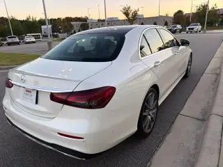 Clase E Mercedes-Benz 2023 E 350 4p Sedan