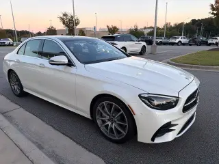 Clase E Mercedes-Benz 2023 E 350 4p Sedan