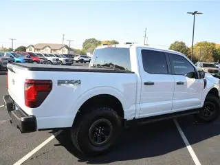 Ford F-150 2024 4x4 STX 4p SuperCrew 5.5 pies SB