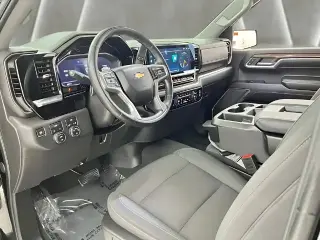 Chevrolet Silverado 1500 2024 4x4 LT 4dr Crew Cab 5.8 ft. SB con 2FL