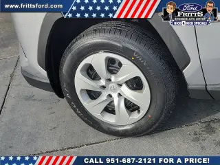 Toyota RAV4 2019 LE 4dr SUV