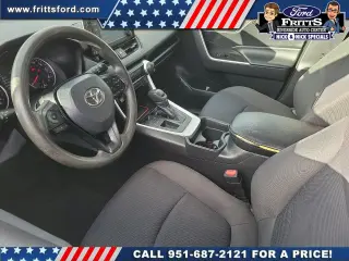 Toyota RAV4 2019 LE 4dr SUV