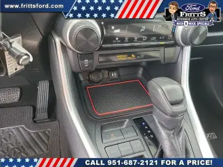 Toyota RAV4 2019 LE 4dr SUV